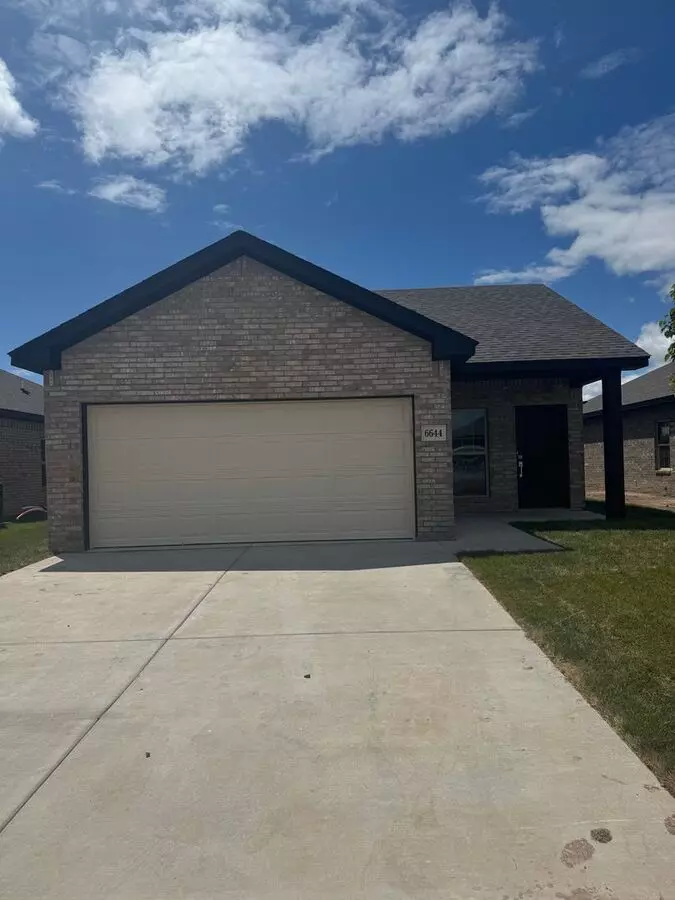 New Built Located In Beacon Pointe Area!!! Canyon School District 3/2/2 House for rent in Amarillo, TX