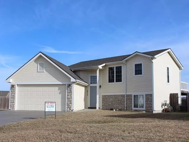 4 Bedroom, 3 Bath Home On Quiet Cul-de-sac On East Side Of Mhk! House for rent in Manhattan, KS