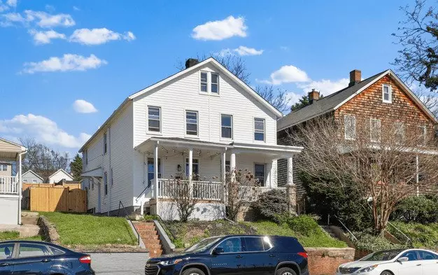 Stunning & Spacious 3 Bed/2 Bath Hampden Home - Fenced Backyard! Apartment for rent in Baltimore, MD
