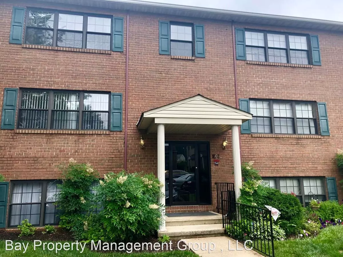 Updated 2Bed Top-floor Towson Condo - Parking &amp; Pool! House for rent in Towson, MD