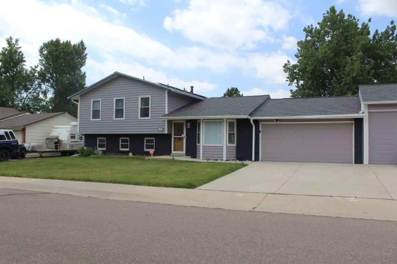Columbine Hills - 3 Br/2 1/2 Ba Home! House for rent in Littleton, CO