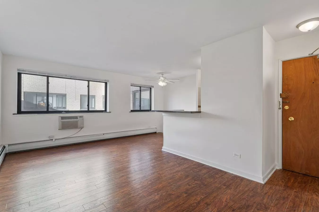 6758 N Sheridan Rd Apartment for rent in Chicago, IL