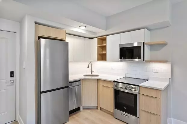 The Howard Marshfield Apartment for rent in Chicago, IL