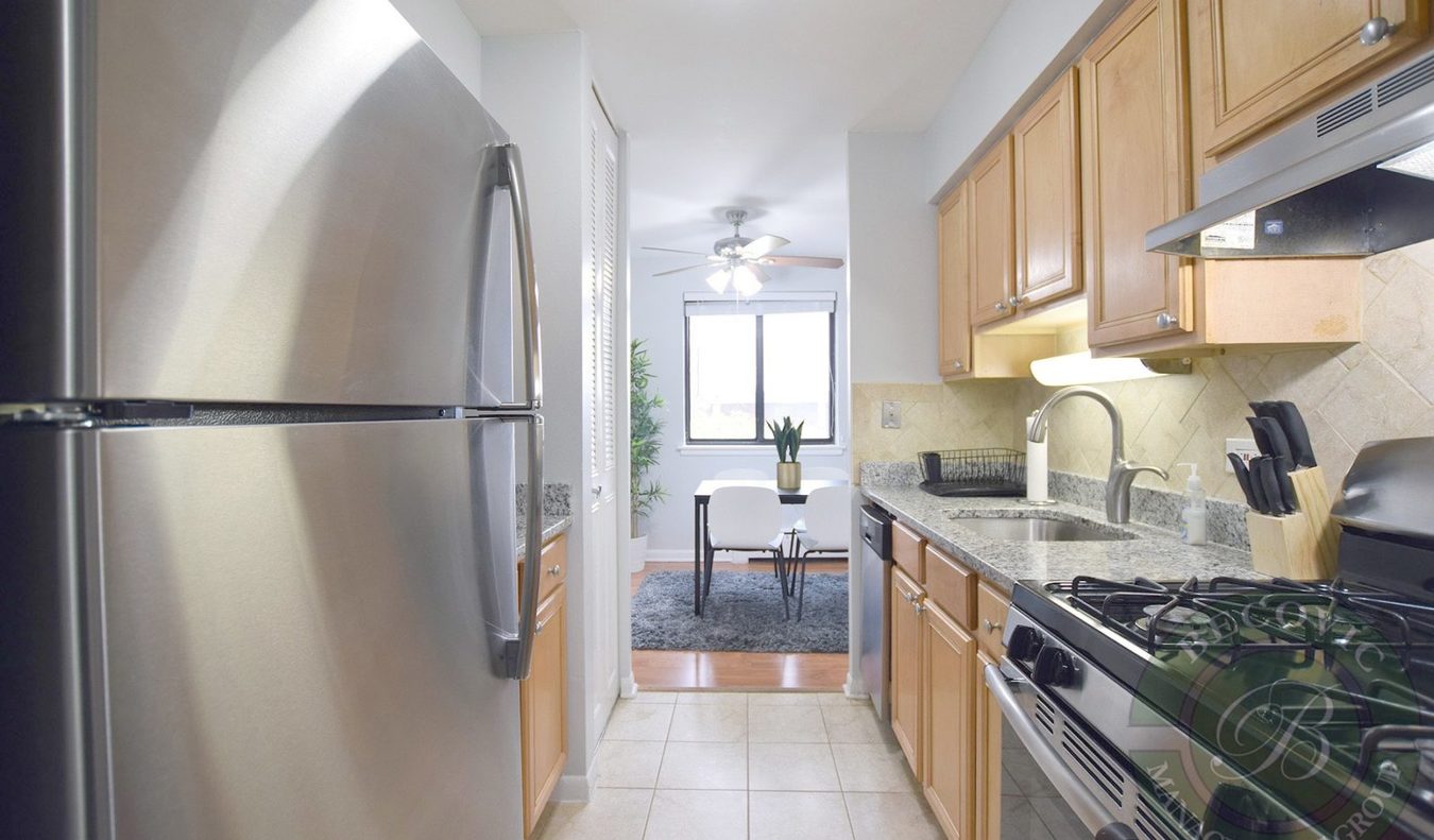 The Kenmore Gardens Apartments Chicago, IL