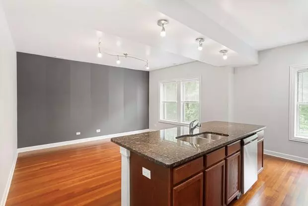 7357-67 N Ashland Ave Apartment for rent in Chicago, IL 7357-67 N Ashland Ave Apartment for rent in Chicago, IL
