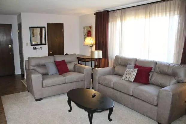 Extra Large 2 Bedroom 1.5 Bath Centrally Located Large Apartment Apartment for rent in Great Falls, MT