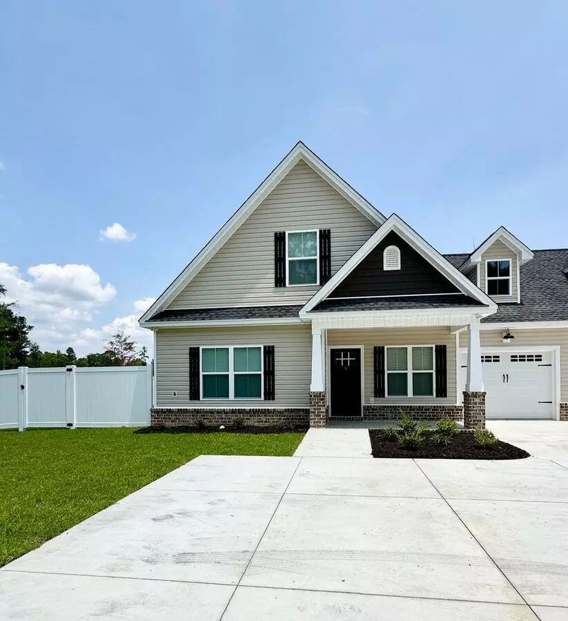 July 1st! Brand New! Fenced In Yard! Beautiful Finishes - Close To Downtown Conway! House for rent in Conway, SC