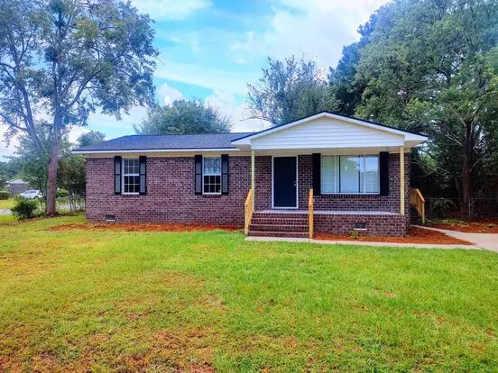 Newly Renovated 3 Bed/1.5 Bath Close To Ccu, Hgtc, Downtown Conway!! Apartment for rent in Conway, SC