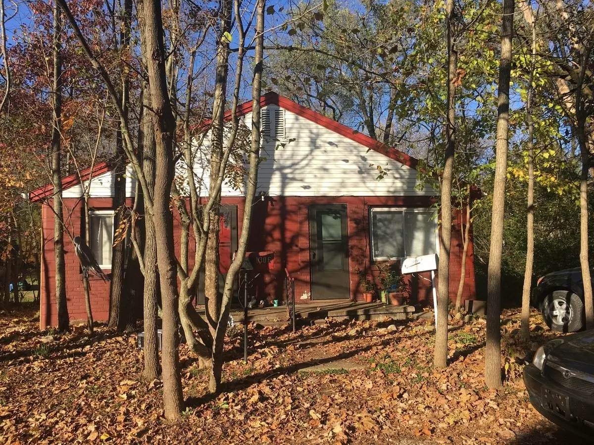 1 Bedroom , 1 Bath Studio Duplex: Available August 2025! House for rent in Bloomington, IN