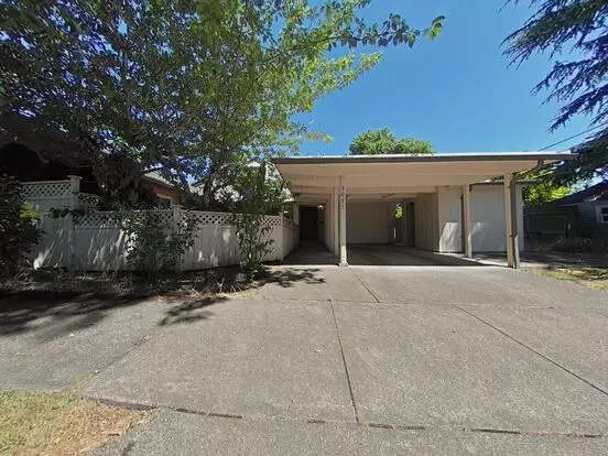 3 Bedroom House ~ Close To Campus Apartment for rent in Corvallis, OR 3 Bedroom House ~ Close To Campus Apartment for rent in Corvallis, OR