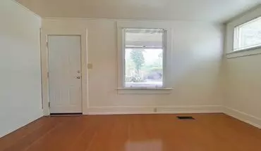 2 of 7 1 Bedroom Tri-plex ~ Close To Campus ~ Cat Friendly Apartment for rent in Corvallis, OR