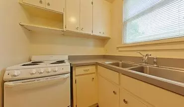 3 of 7 1 Bedroom Tri-plex ~ Close To Campus ~ Cat Friendly Apartment for rent in Corvallis, OR