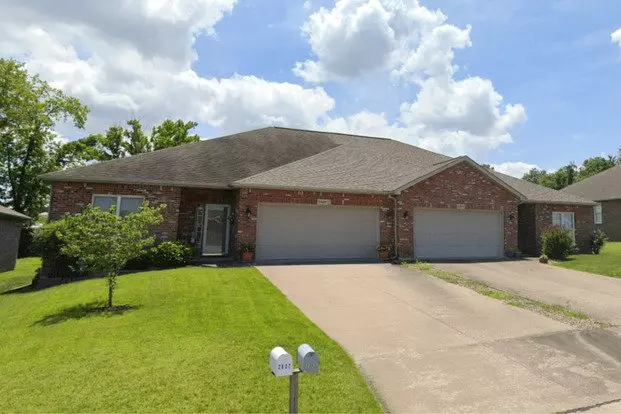 Spacious Duplex In Cape Girardeau Apartment for rent in Cape Girardeau, MO Spacious Duplex In Cape Girardeau Apartment for rent in Cape Girardeau, MO