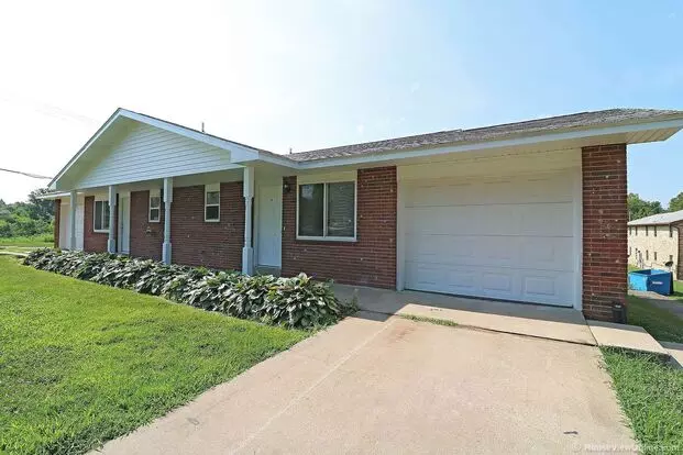 1445 Woodland Apartment for rent in Jackson, MO
