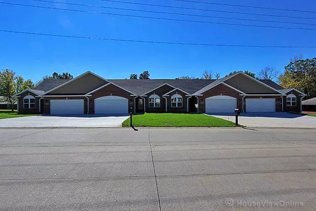 3149/3151/3153/3155 E. Main Apartment for rent in Jackson, MO