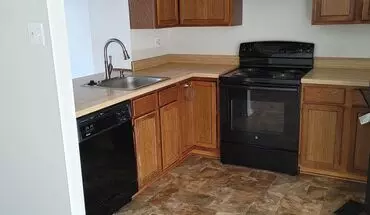 2 of 12 Woodbridge Center End Of Group Townhouse House for rent in Edgewood, MD