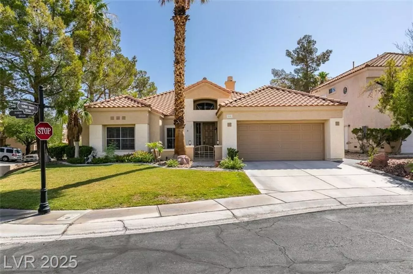 Guard-gated Living In Grand Legacy | Bright Floorplan, Built-in Office & Poolside Charm House for rent in Henderson, NV