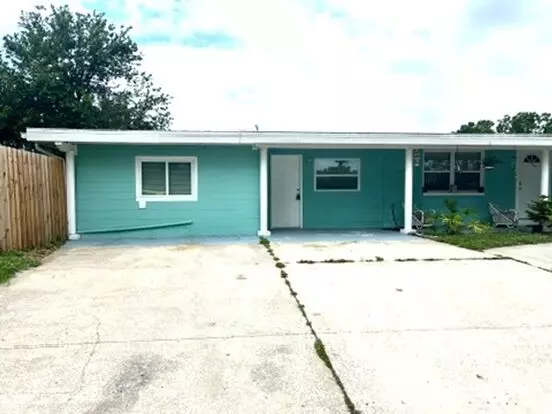 1 Bedroom/1 Bathroom 1st Floor Duplex Available Now! Apartment for rent in St Petersburg, FL