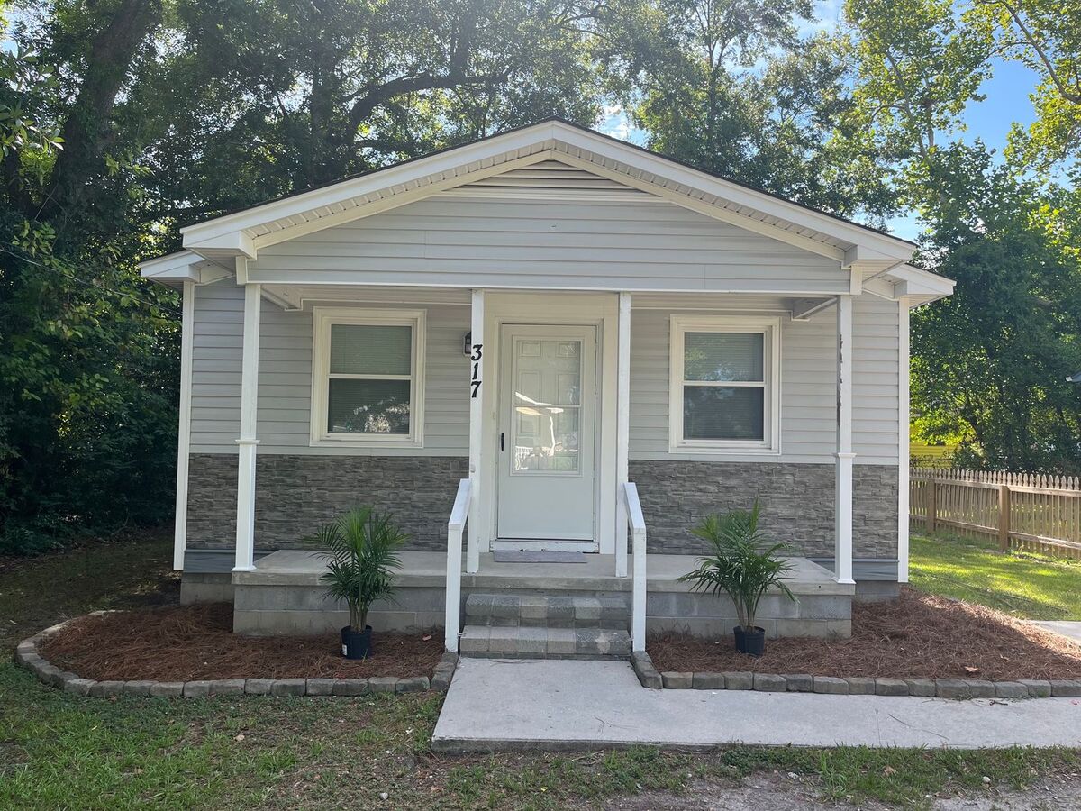 Cute Cottage Style Home Apartments Wilmington, NC Rentable