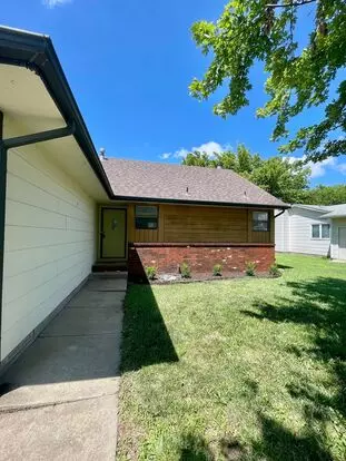 550 W 3rd Apartment for rent in Andover, KS