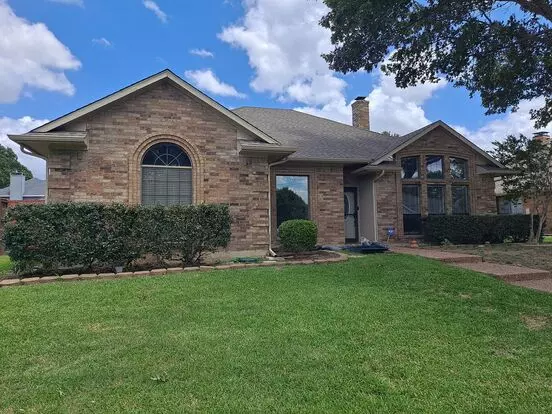 Beautiful 3/2/2 In Carrollton Available Now! Apartment for rent in Carrollton, TX