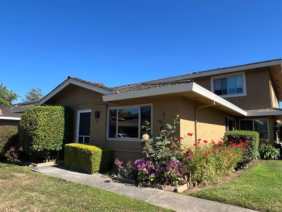Walk To Capitola Esplanade And Beach! House for rent in Capitola, CA