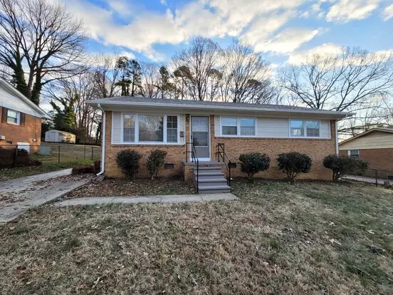 3 Br In Greensboro! Apartment for rent in Greensboro, NC 3 Br In Greensboro! Apartment for rent in Greensboro, NC