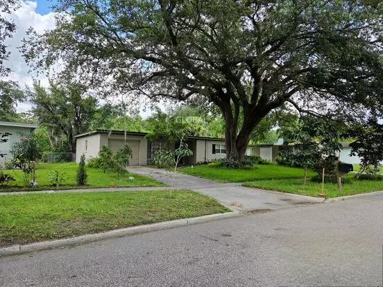 Charming 3-bedroom Home With Spacious Backyard And One-car Garage. Apartment for rent in Orlando, FL
