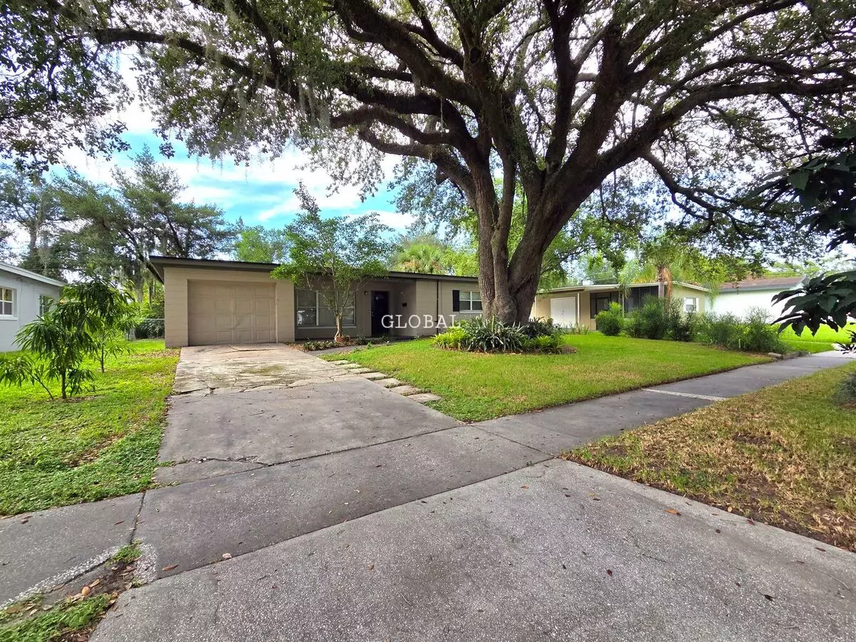 Charming 3-bedroom Home With Spacious Backyard And One-car Garage. House for rent in Orlando, FL