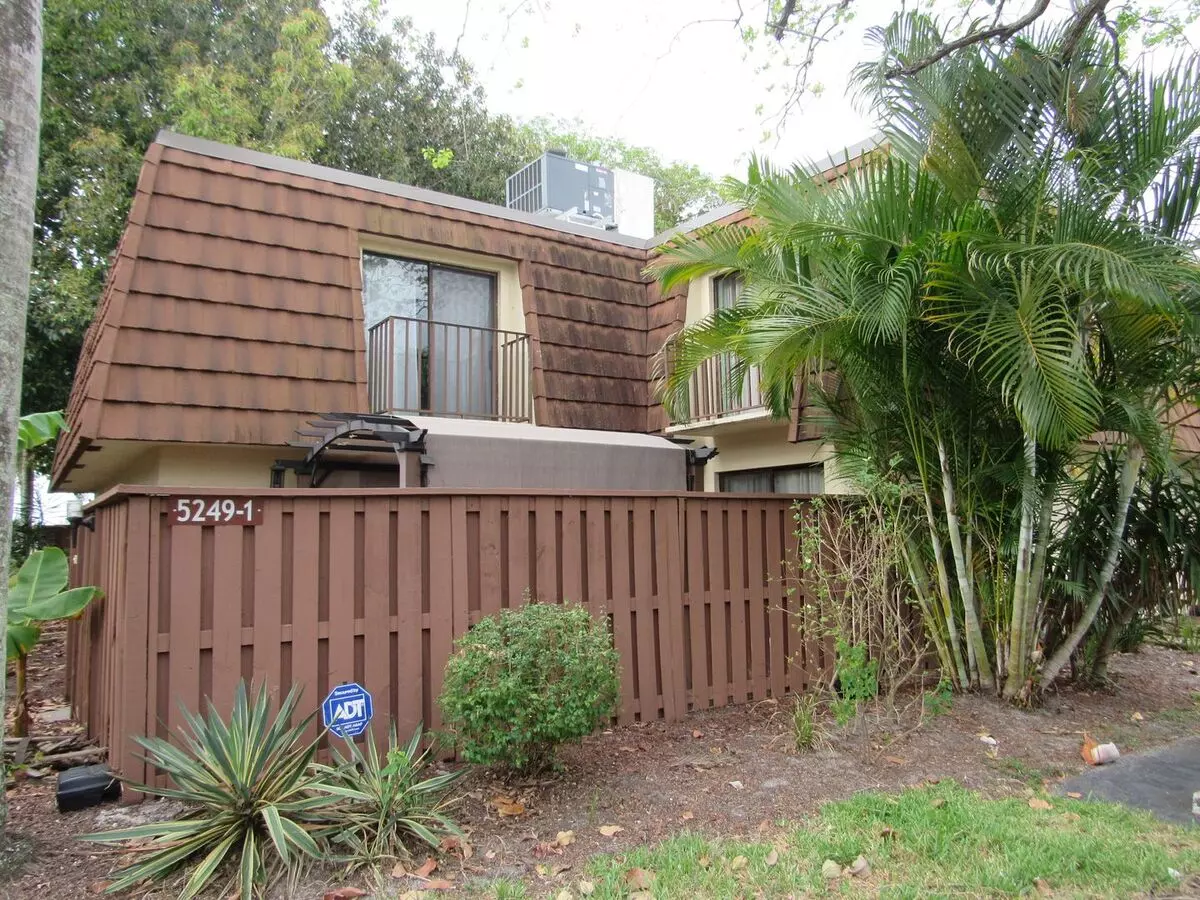Cedarbend 5249-1 Apartment for rent in Fort Myers, FL