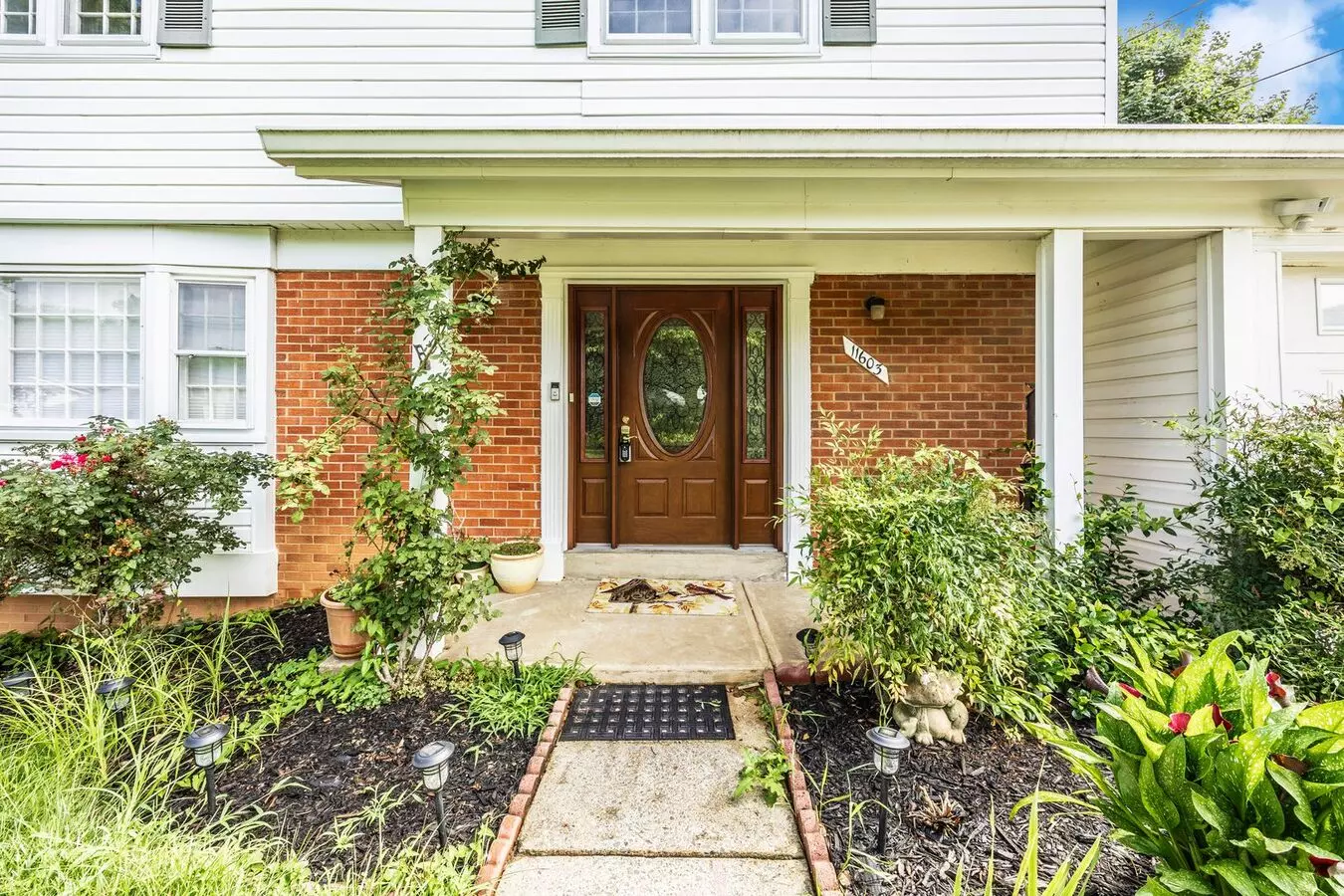 Spacious Colonial In Potomac House for rent in Potomac, MD
