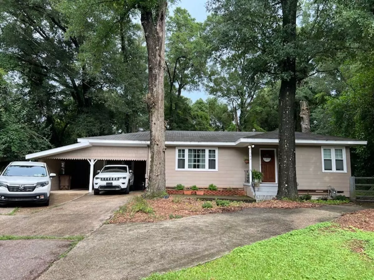 3/2 With Wine Cellar/storm Shelter House for rent in Mobile, AL