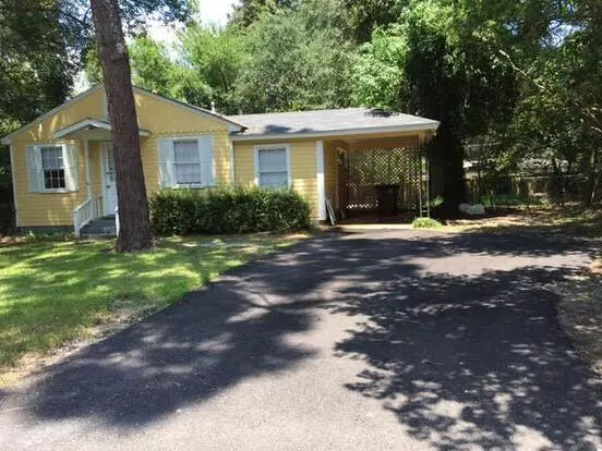 Country Club Village, Fenced Backyard, Wooden Floors Apartment for rent in Mobile Al, AL Country Club Village, Fenced Backyard, Wooden Floors Apartment for rent in Mobile Al, AL