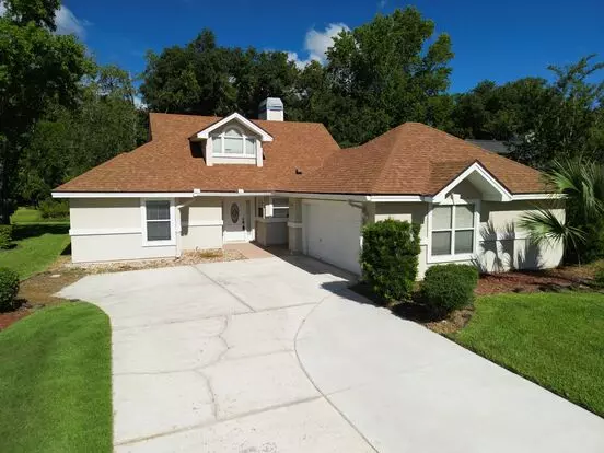 3/2 Pond View In Pace Island! Apartment for rent in Fleming Island, FL