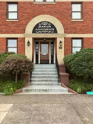Gol (306) Enchanting Retro 1 Bedroom/1 Bath Apartment for rent in Eugene, OR