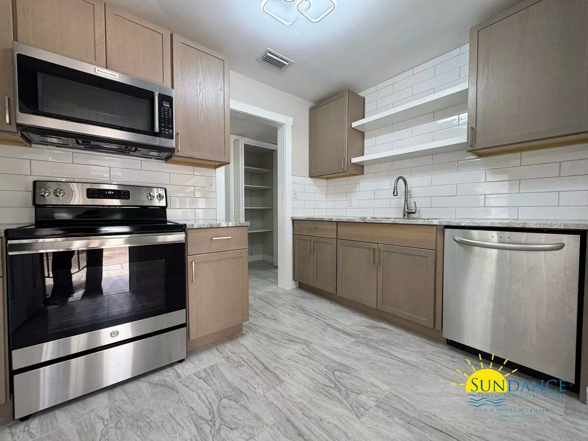 Charming 3-bedroom Home Minutes From Eglin & Hurlburt! House for rent in Fort Walton Beach, FL