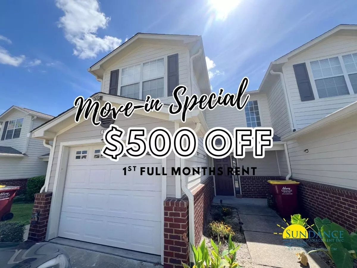 Charming 3 Bedroom Eagles Landing Townhouse With Community Pool! House for rent in Crestview, FL