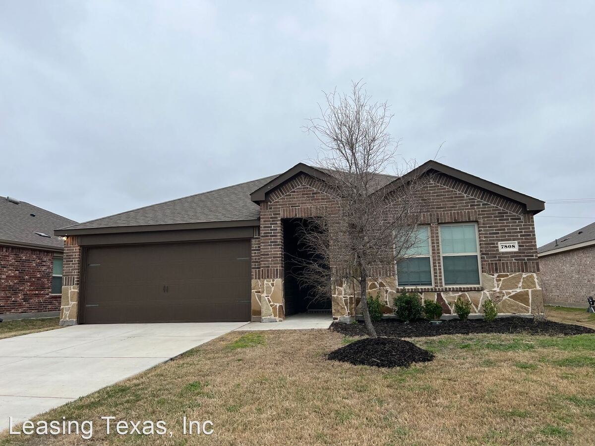 7808 Gallup Ave Aubrey, TX House for Rent Rentable