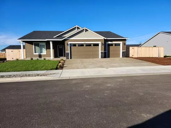 2421 Woodland Way NE Apartment for rent in Albany, OR