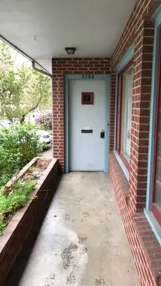 Spacious Upstairs 1 Bedroom/1 Bath Apartment Near Campus ~ Water/sewer/garbage Provided! Apartment for rent in Corvallis, OR