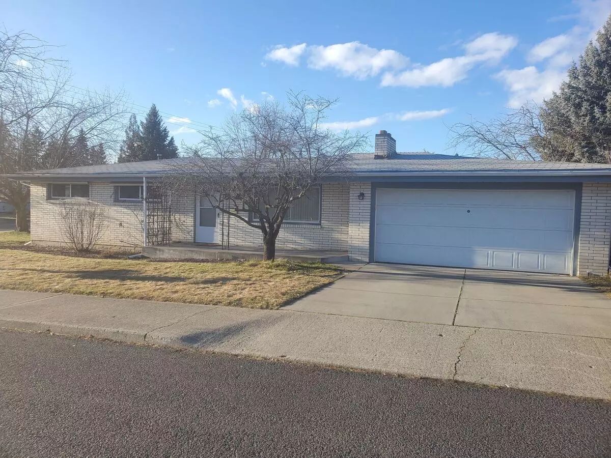 Indian Trail Corner Lot Home House for rent in Spokane, WA