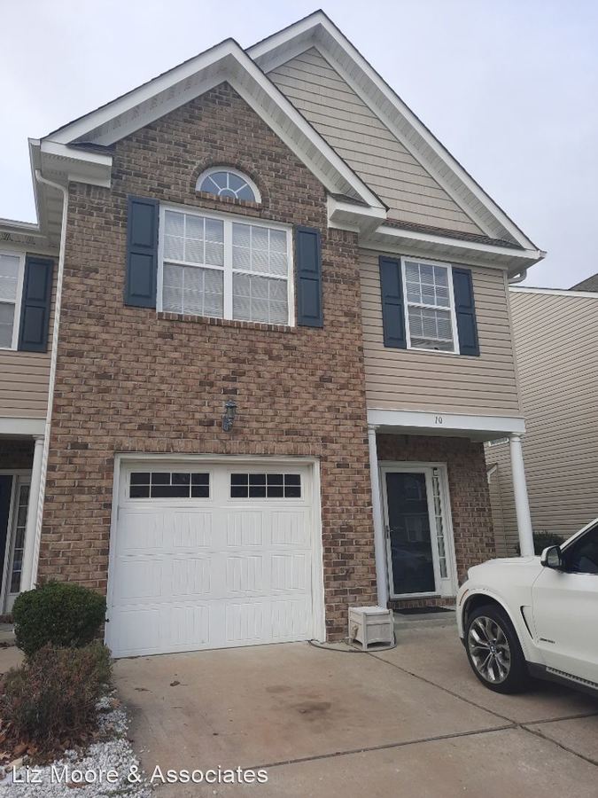 10 Cannonball Cir Hampton, VA House for Rent Rentable