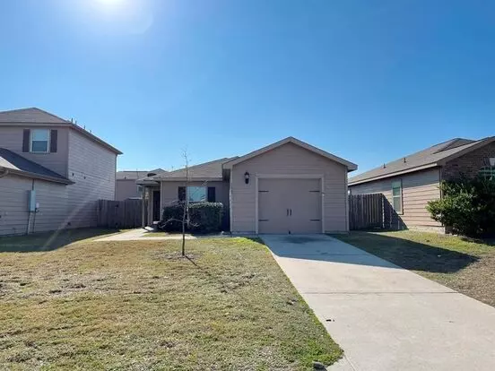 Nestled In The Charming Town Of Jarrell! Apartment for rent in Jarrell, TX