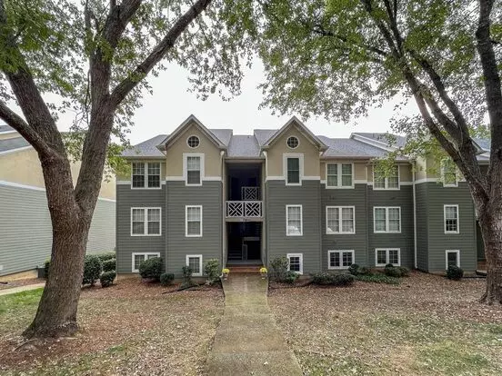 Amenity Rich Water Front Condo Ready For Move In! Apartment for rent in Cornelius, NC