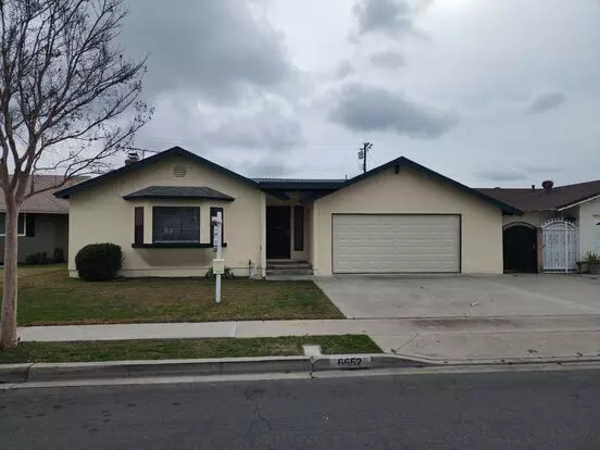 Large 3 Bedroom 2 Bath Home, Apartment for rent in Cypress, CA