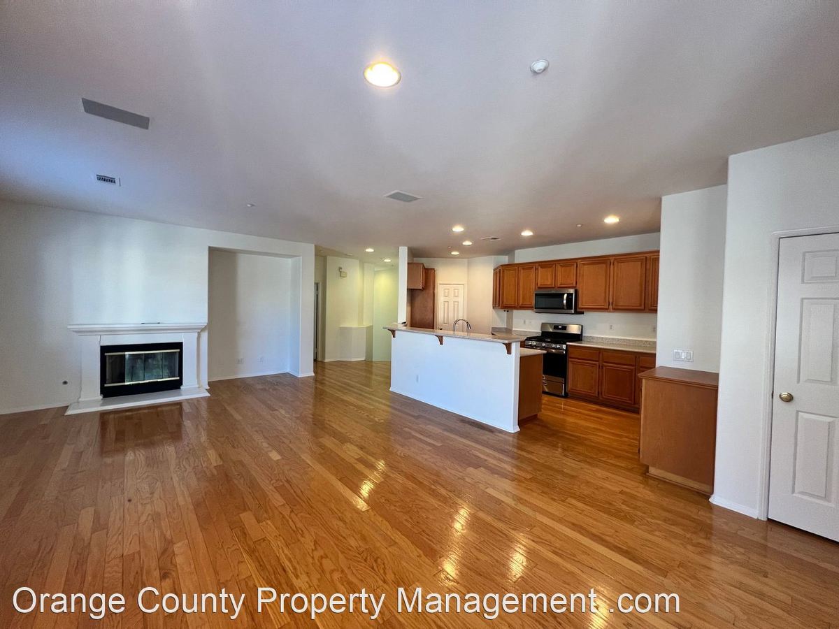 18 Salton St Irvine, CA House for Rent Rentable