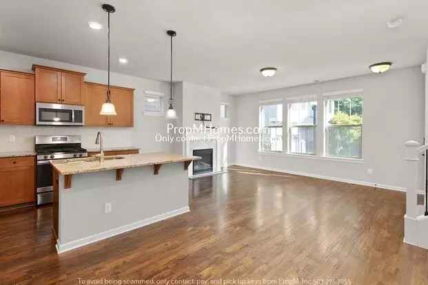 Sleek Three Bedroom Home In Nw Portland! Apartment for rent in Portland, OR Sleek Three Bedroom Home In Nw Portland! Apartment for rent in Portland, OR