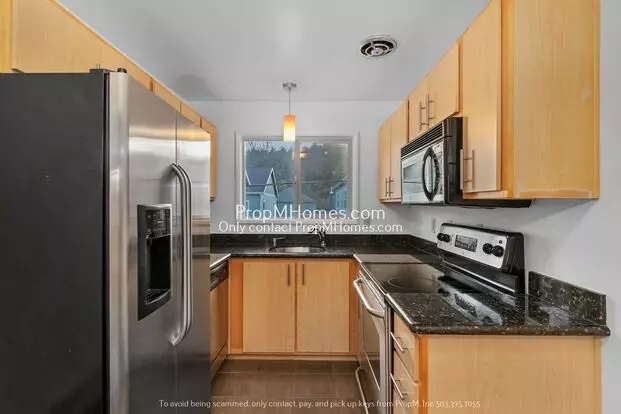 Updated One Bedroom Condo Within Walking Distance To Ohsu! Apartment for rent in Portland, OR