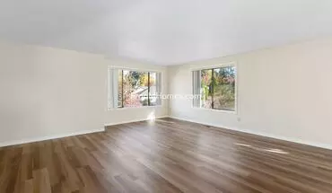 3 of 23 Three Bedroom Split-level Home In Central Hillsboro! House for rent in Hillsboro, OR