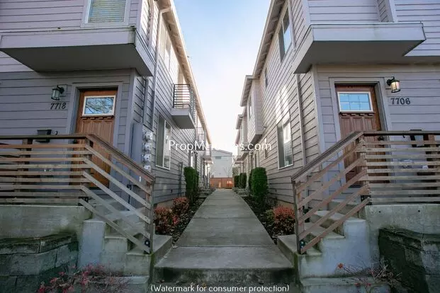 Fantastic Two Bedroom Unit In Se Portland! Apartment for rent in Portland, OR